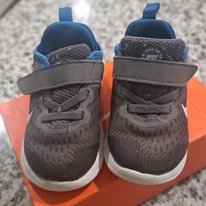 Toddler 6C Nike Free